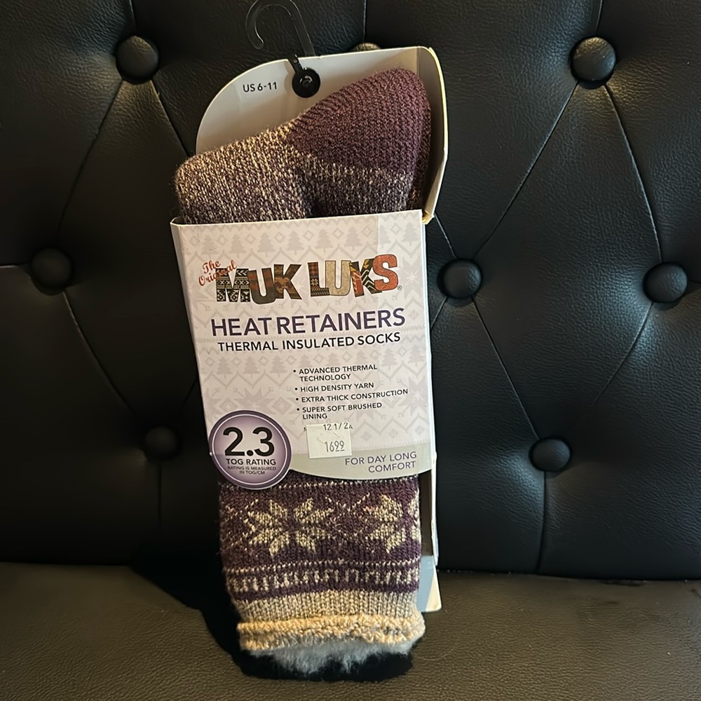 Muk Luks insulated socks size 6-11